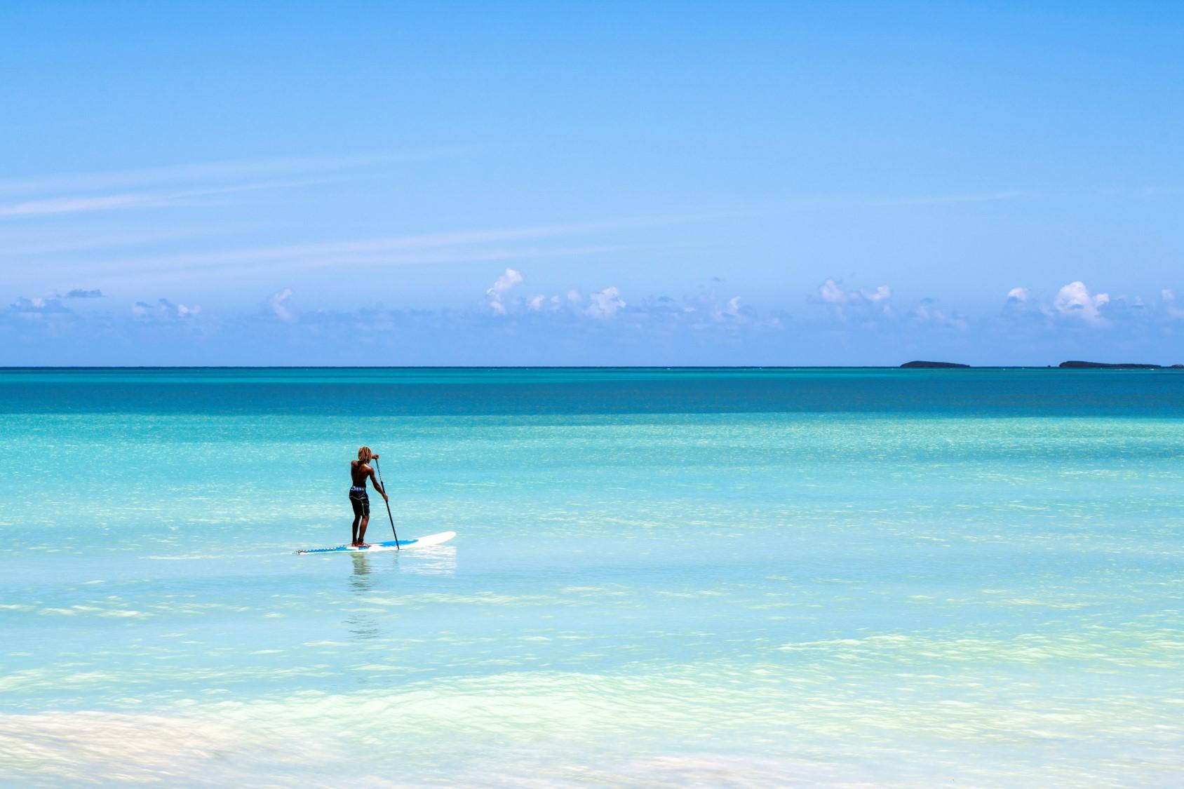 Viva V Samana By Wyndham, A Trademark Adults All Inclusive Las Terrenas Luaran gambar Stand-up paddleboarding in the Bahamas